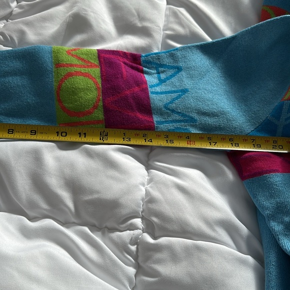 Neve Colorful Zipper Sweater - Picture 7 of 8